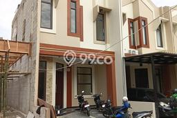 Jual Rumah Minimalis Bagus Punya 3 KT di Pamulang Tangerang Selatan SHM Jual Rumah Minimalis Bagus Punya 3 KT di Pamulang Tangerang Selatan SHM