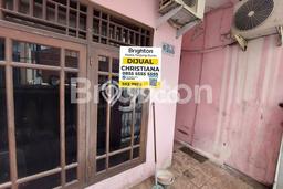 Dijual Rumah Modern 3 KT di Tanjung Duren, Jakarta Barat Dijual Rumah Modern 3 KT di Tanjung Duren, Jakarta Barat