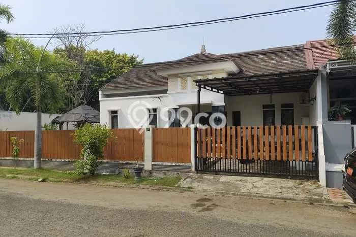 Rumah Mewah LB 250m2 Siap Pakai Desain Elegan di Harapan Indah, Bekasi Rumah Mewah LB 250m2 Siap Pakai Desain Elegan di Harapan Indah, Bekasi