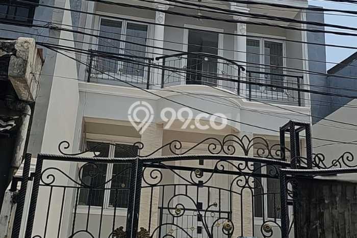 Jual Rumah Strategis Bagus Punya 4 KT di Kelapa Gading Jakarta Utara SHM Jual Rumah Strategis Bagus Punya 4 KT di Kelapa Gading Jakarta Utara SHM