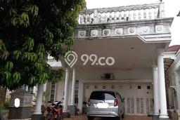 Hunian Mewah LB 300m2 Siap Pakai Desain Elegan di Kota Wisata, Jakarta Timur Hunian Mewah LB 300m2 Siap Pakai Desain Elegan di Kota Wisata, Jakarta Timur