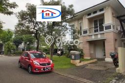 HARGA TERBAIK! Rumah Berkualitas di Kota Wisata, Luas 268m² LB 140m² HARGA TERBAIK! Rumah Berkualitas di Kota Wisata, Luas 268m² LB 140m²