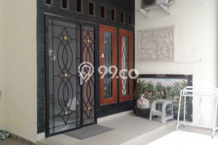 Rumah sewa siap huni 3 KT di Raffles Hills, Jakarta Timur Rumah sewa siap huni 3 KT di Raffles Hills, Jakarta Timur