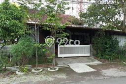 Ready to Use! Premium House LT 280m2 Desain Modern di Cikutra Ready to Use! Premium House LT 280m2 Desain Modern di Cikutra