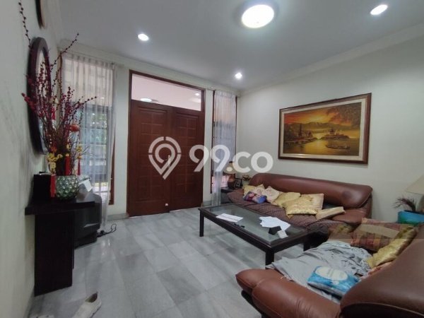 For Sale Rumah Mewah Exclusive di Jatinegara, Jakarta Timur For Sale Rumah Mewah Exclusive di Jatinegara, Jakarta Timur