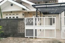 Rumah Strategis Minimalis Lb 200m2 di Ciputat, Tangerang Selatan Rumah Strategis Minimalis Lb 200m2 di Ciputat, Tangerang Selatan