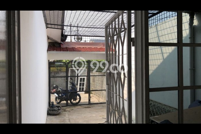 Disewakan Rumah Konsep Modern di Karang Tengah Tangerang dengan 5 Kamar Disewakan Rumah Konsep Modern di Karang Tengah Tangerang dengan 5 Kamar