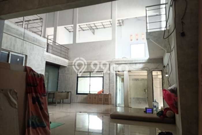 Ruko untuk Disewa di Pusat Jakarta Timur Luas Bangunan 250m2 Ruko untuk Disewa di Pusat Jakarta Timur Luas Bangunan 250m2