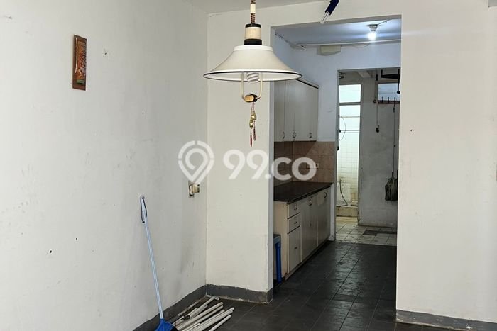 Rumah Disewakan Jakarta Barat LT 200m2 LB 140m2 Area Intercon Rumah Disewakan Jakarta Barat LT 200m2 LB 140m2 Area Intercon