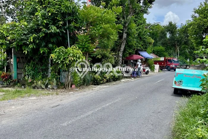 Tanah Dijual Lokasi Kasihan, Bantul Luas 217m2 Legalitas Aman Tanah Dijual Lokasi Kasihan, Bantul Luas 217m2 Legalitas Aman