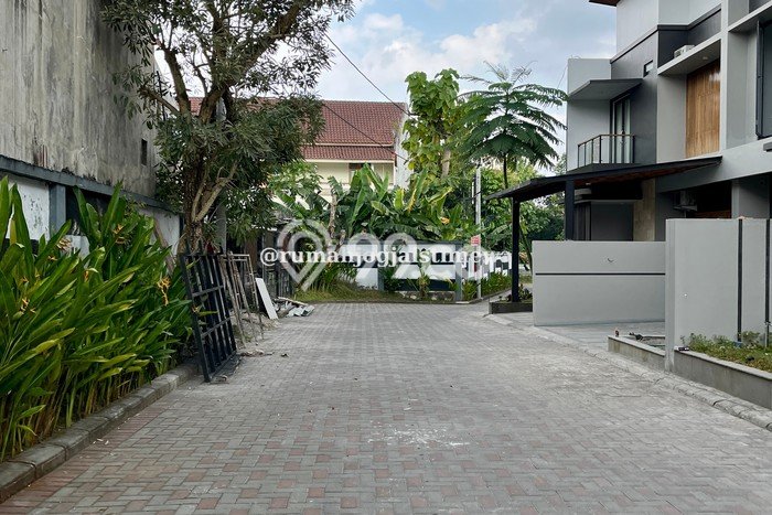 For Sale Rumah 4 Kamar Lokasi Strategis Bagus dan Strategis di Ngaglik For Sale Rumah 4 Kamar Lokasi Strategis Bagus dan Strategis di Ngaglik