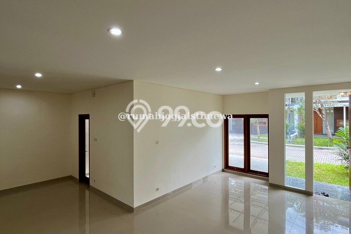 FEATURED! Rumah Nyaman di Mlati, Luas 153m2m² LB 135m2m² FEATURED! Rumah Nyaman di Mlati, Luas 153m2m² LB 135m2m²