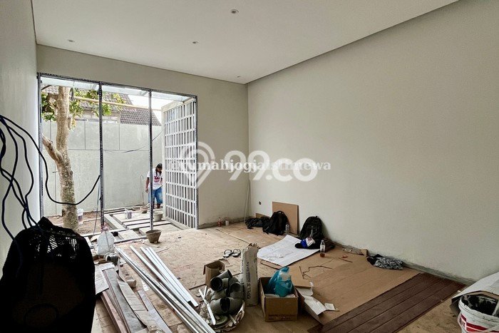 Rumah Modern 3 KT LT 203m2 di Purwomartani Rumah Modern 3 KT LT 203m2 di Purwomartani
