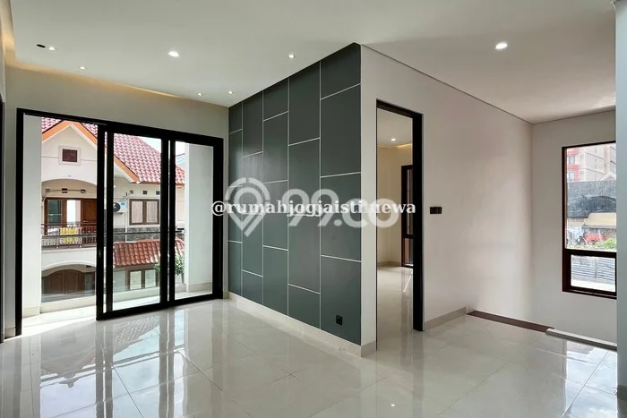 For Sale Hunian Rumah Terawat 4 KT di Seturan, Yogyakarta For Sale Hunian Rumah Terawat 4 KT di Seturan, Yogyakarta
