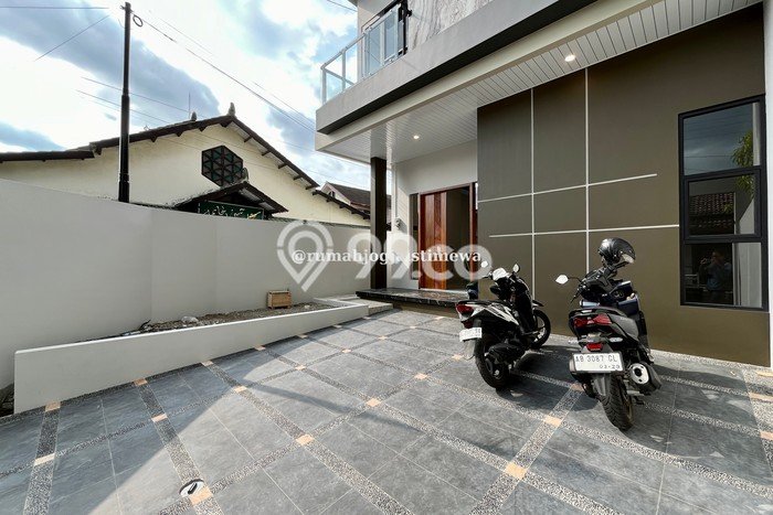 Jual Rumah Bagus Siap Huni LB 185m2 di Ngaglik, Sleman Jual Rumah Bagus Siap Huni LB 185m2 di Ngaglik, Sleman