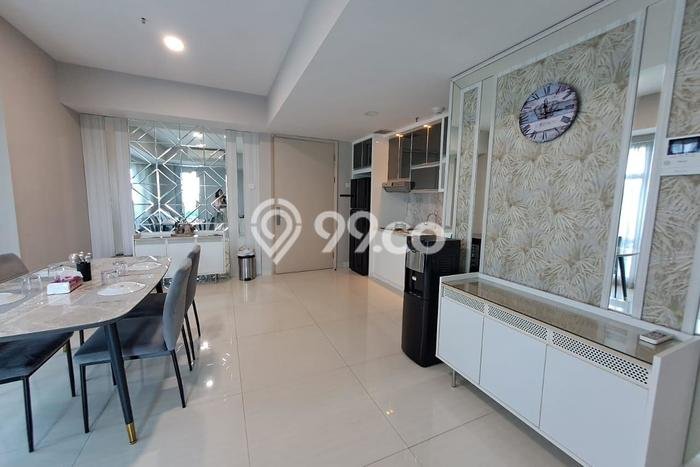 Hunian Apartemen High-Class untuk Dijual di Surabaya dengan 3 BR & 2 Kamar Mandi Hunian Apartemen High-Class untuk Dijual di Surabaya dengan 3 BR & 2 Kamar Mandi