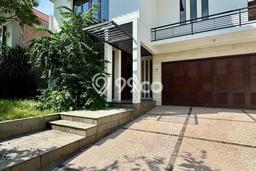 For Sale! Luxury House LT 488m2 Desain Modern di Surabaya Kota For Sale! Luxury House LT 488m2 Desain Modern di Surabaya Kota