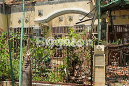 Rumah SUPER MEWAH! di Rungkut, Surabaya, LT 200m2m² LB 200m2m², BISA KPR Rumah SUPER MEWAH! di Rungkut, Surabaya, LT 200m2m² LB 200m2m², BISA KPR
