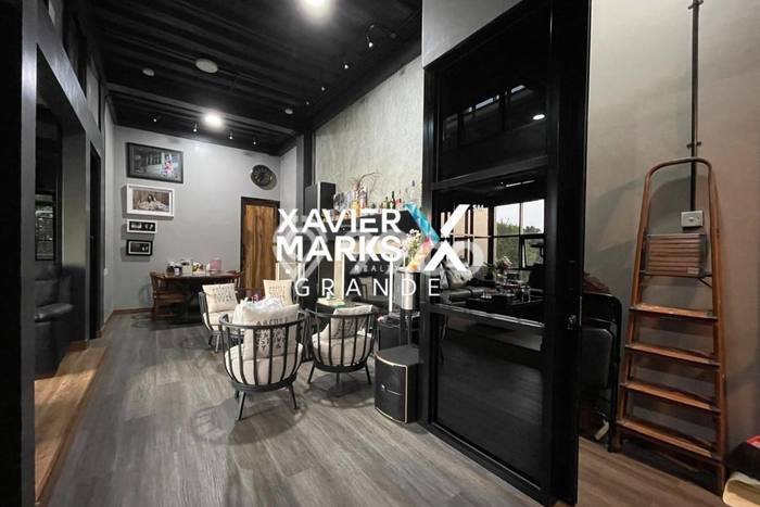 Unit Komersial Dijual di Pandaan Pasuruan Luas Tanah 140m2, Luas Bangunan 588m2 Unit Komersial Dijual di Pandaan Pasuruan Luas Tanah 140m2, Luas Bangunan 588m2