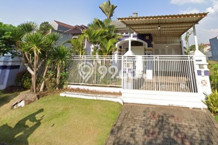 Hunian Mewah Siap Huni LT 300m2 di Blimbing, Malang Hunian Mewah Siap Huni LT 300m2 di Blimbing, Malang