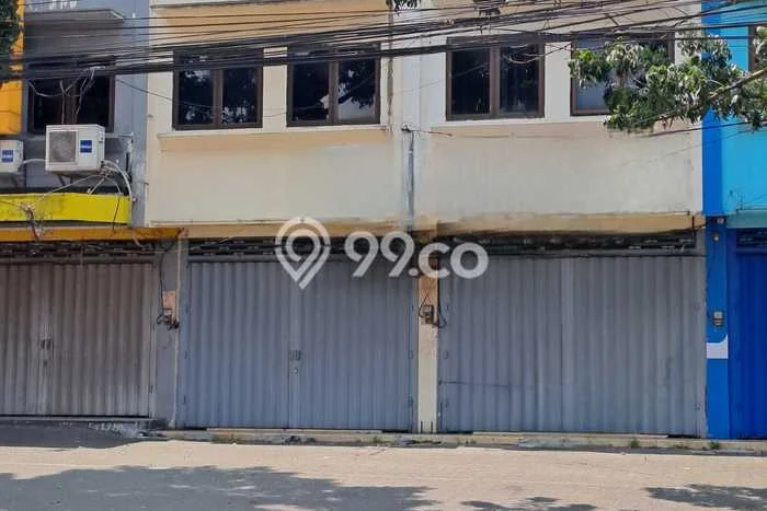 Area Strategis! Disewakan Ruko Lokasi Blimbing, Malang Cocok untuk Bisnis Area Strategis! Disewakan Ruko Lokasi Blimbing, Malang Cocok untuk Bisnis