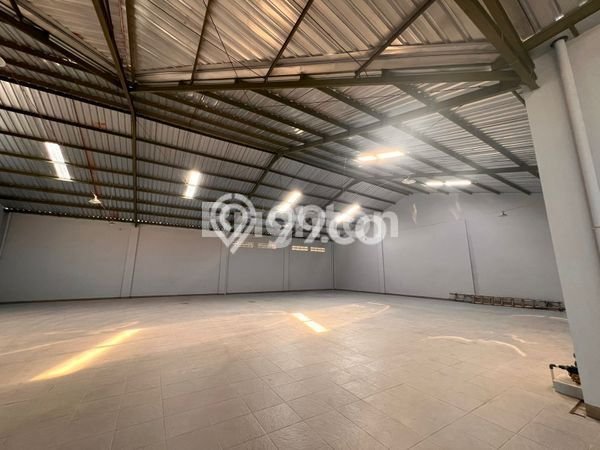 Disewakan Gudang di Banjarsari Solo LT 560m2, LB 363m2 Disewakan Gudang di Banjarsari Solo LT 560m2, LB 363m2