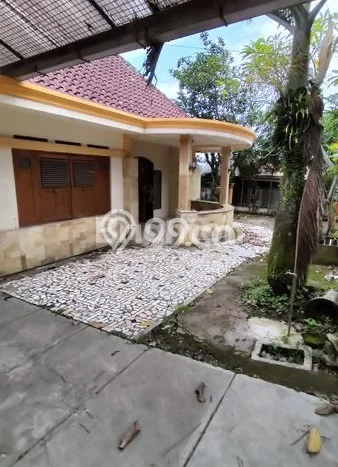 Lokasi strategis! Rumah siap huni disewakan di Magelang Tengah LB 310m2 Lokasi strategis! Rumah siap huni disewakan di Magelang Tengah LB 310m2