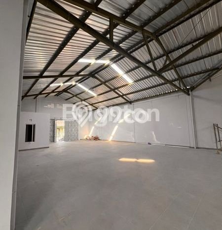 Disewakan Gudang di Banjarsari Solo LT 560m2, LB 363m2 Disewakan Gudang di Banjarsari Solo LT 560m2, LB 363m2