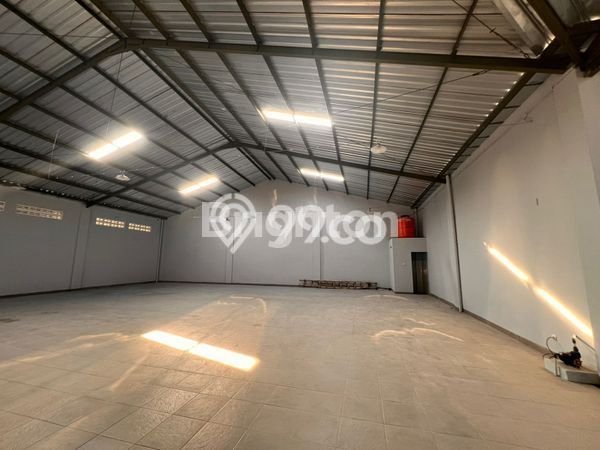 Disewakan Gudang di Banjarsari Solo LT 560m2, LB 363m2 Disewakan Gudang di Banjarsari Solo LT 560m2, LB 363m2