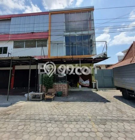 Ruko Area Strategis di Jaten, Luas 270m2m², Disewakan, Pusat Bisnis Ruko Area Strategis di Jaten, Luas 270m2m², Disewakan, Pusat Bisnis