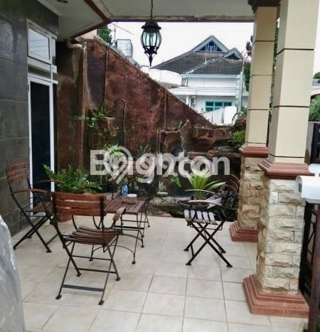 Rumah Modern 4 KT LT 220m2 di Martoyudan Rumah Modern 4 KT LT 220m2 di Martoyudan