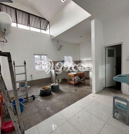 Unit Ruko Disewakan di Mojosongo di Area Ramai & Strategis Unit Ruko Disewakan di Mojosongo di Area Ramai & Strategis