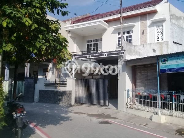Dijual Cepat Rumah Bagus Siap Huni LB 250m2 di Manahan, Solo Dijual Cepat Rumah Bagus Siap Huni LB 250m2 di Manahan, Solo