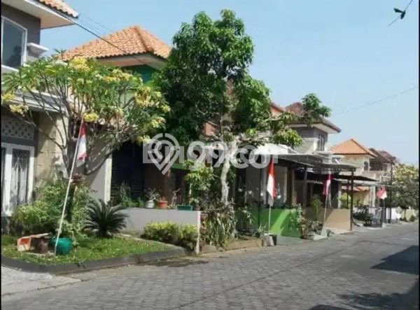 Dijual Rumah 2 Kamar Lokasi Ideal Nyaman dan Strategis di Colomadu Dijual Rumah 2 Kamar Lokasi Ideal Nyaman dan Strategis di Colomadu