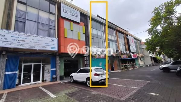 Ruko Komersial Disewakan di Kuta Badung Luas 300m2 Ruko Komersial Disewakan di Kuta Badung Luas 300m2