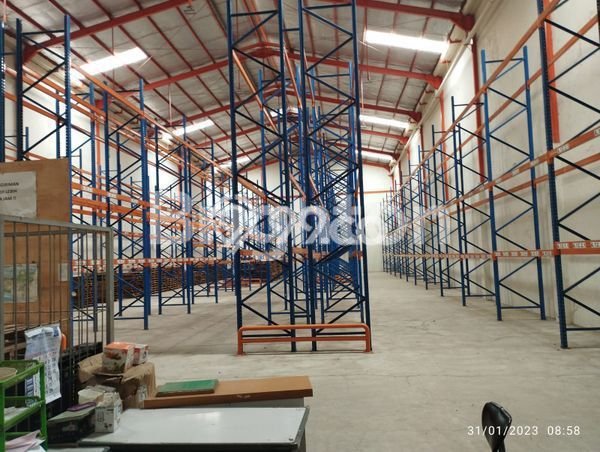 Gudang untuk disewa di Laweyan punya LT 504m2 & LB 504m2 harga sewa kompetitif Gudang untuk disewa di Laweyan punya LT 504m2 & LB 504m2 harga sewa kompetitif