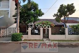 For Sale! Premium House LT 315m2 Desain Modern di Galaxy For Sale! Premium House LT 315m2 Desain Modern di Galaxy