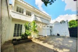 Rumah di Menteng, 6 KM, Area Potensial Rumah di Menteng, 6 KM, Area Potensial