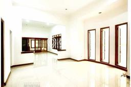 Rumah area Menteng, Lingkungan Asri, 2 KM Rumah area Menteng, Lingkungan Asri, 2 KM