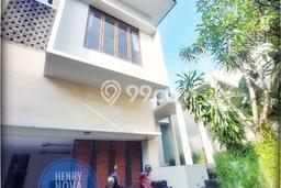 NEW LISTING! Rumah Premium area Kemang, Luas 412m² Bangunan 470m² NEW LISTING! Rumah Premium area Kemang, Luas 412m² Bangunan 470m²