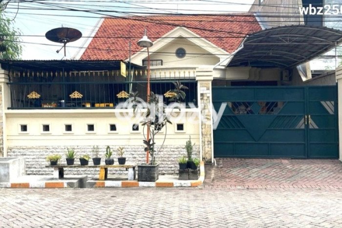 Rumah Elit Modern Tanpa Renovasi di Sukomanunggal Surabaya Rumah Elit Modern Tanpa Renovasi di Sukomanunggal Surabaya