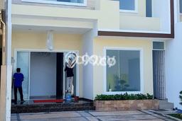 Rumah Mewah Dijual LT 160m2 di Mulyorejo, Surabaya Rumah Mewah Dijual LT 160m2 di Mulyorejo, Surabaya