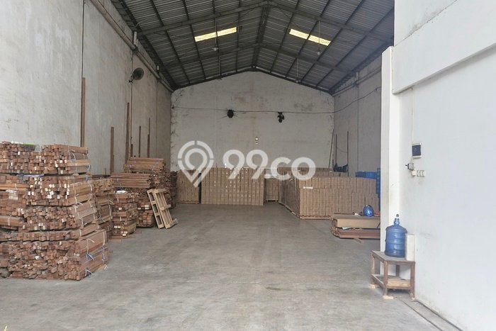 Gudang Bagus LT 303m2 LB 330m2 Dijual di Driyorejo Gresik Gudang Bagus LT 303m2 LB 330m2 Dijual di Driyorejo Gresik