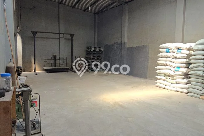 Unit Komersial Disewakan di Jakarta Barat Area Strategis Harga Kompetitif Unit Komersial Disewakan di Jakarta Barat Area Strategis Harga Kompetitif