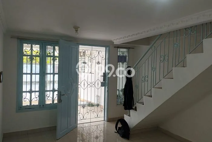 Disewakan! Rumah 3 Kamar Tidur &
3 Kamar Mandi di Cengkareng Barat, Jakarta Barat Disewakan! Rumah 3 Kamar Tidur &
3 Kamar Mandi di Cengkareng Barat, Jakarta Barat