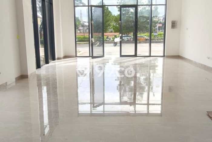 Kantor Komersial Disewakan di BSD Tangerang Selatan Luas 407m2 Kantor Komersial Disewakan di BSD Tangerang Selatan Luas 407m2