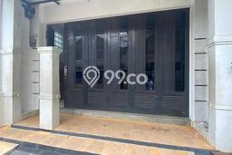 Hunian Cantik Modern Lb 92m2 di Kebayoran Lama, Jakarta Selatan Hunian Cantik Modern Lb 92m2 di Kebayoran Lama, Jakarta Selatan