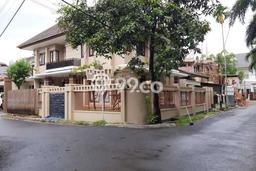 Siap Huni Rumah Mewah 4 Kamar di Pondok Indah Dekat ke Mana Pun Siap Huni Rumah Mewah 4 Kamar di Pondok Indah Dekat ke Mana Pun