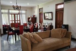 Hunian Mewah LB 455m2 Siap Huni Desain Elegan di Senopati, Jakarta Selatan Hunian Mewah LB 455m2 Siap Huni Desain Elegan di Senopati, Jakarta Selatan