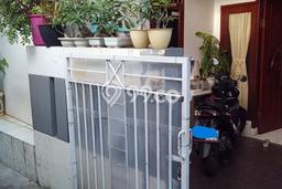Dijual Hunian Rumah Terawat 4 Kamar di Srengseng, Jakarta Barat Dijual Hunian Rumah Terawat 4 Kamar di Srengseng, Jakarta Barat